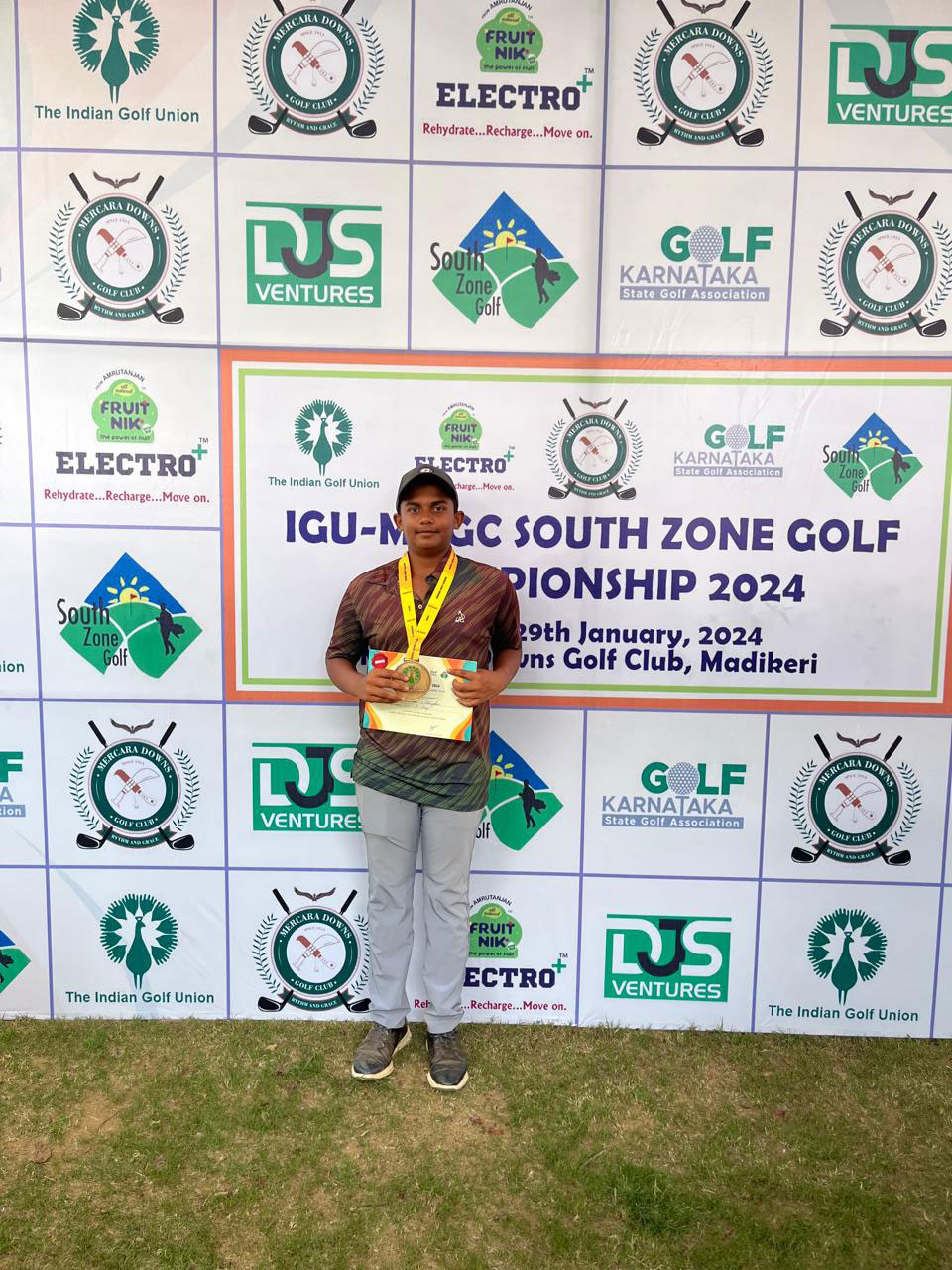 Vivaan Ubhayakar wins Category 'B' Boys at IGU-Mercara Downs Golf Course South Zone Golf Championship held in Madekeri, Coorg.