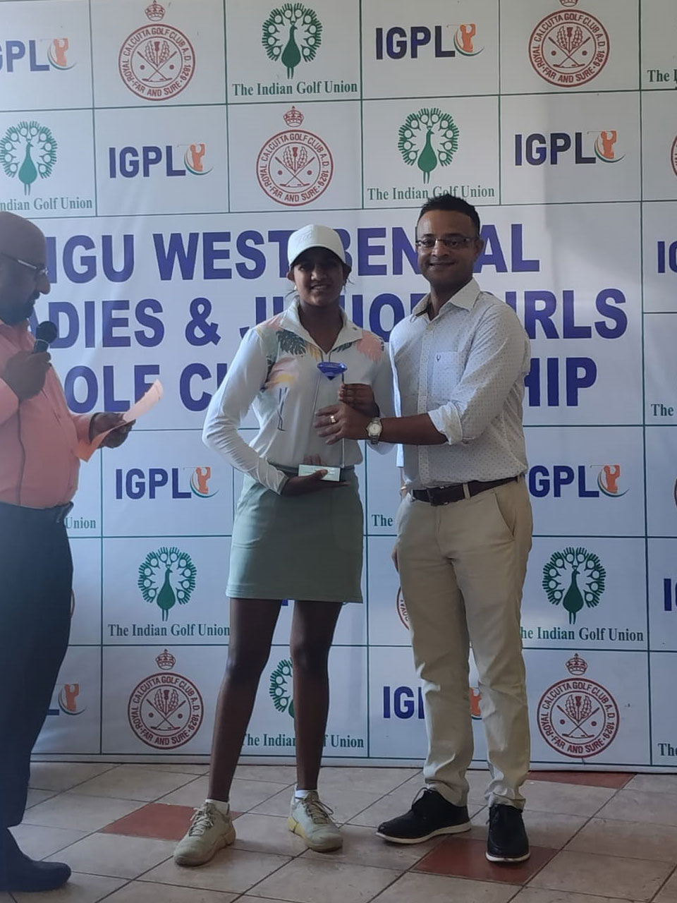 Dia Cris Kumar won the  'B' Girls category at the IGU West Bengal National Juniors Girls and ladies championship at Royal Kolkata Golf Club.